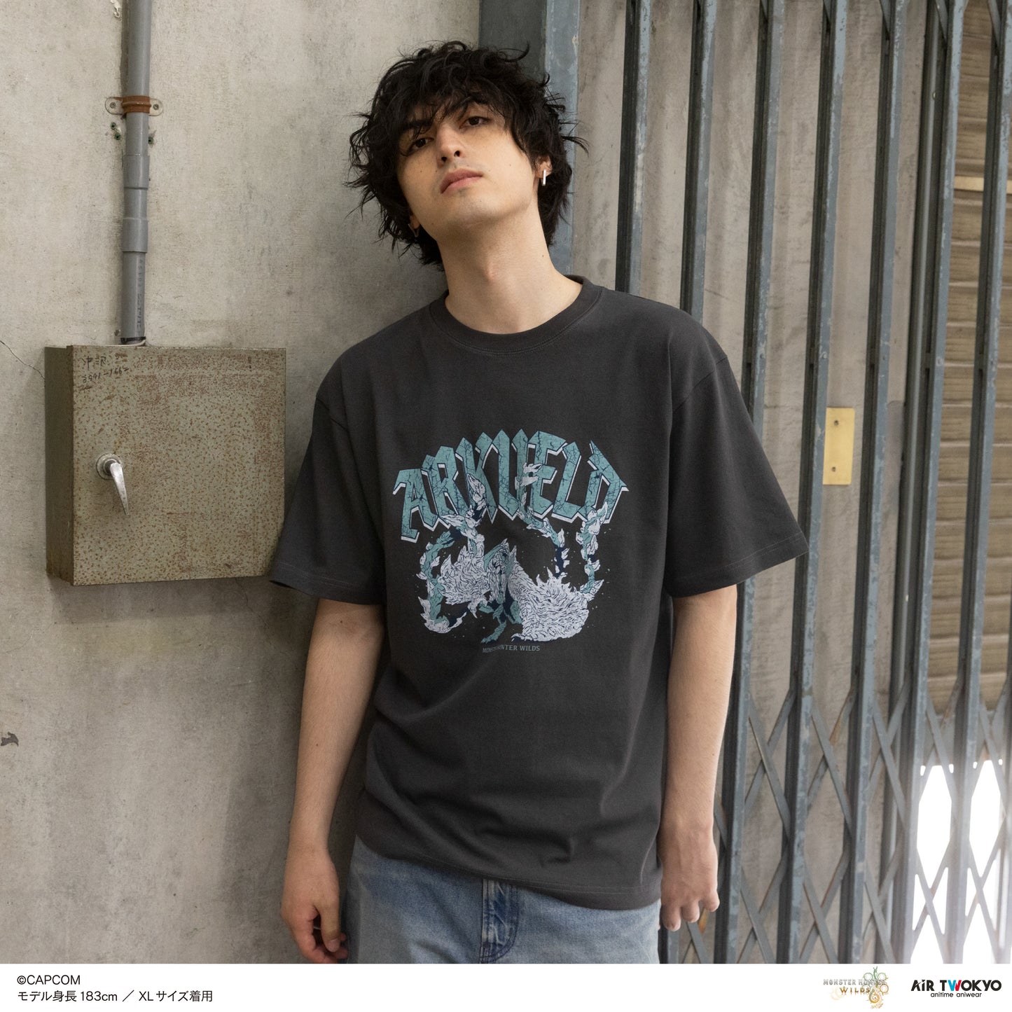『モンスターハンターワイルズ』第2弾 シーンイラストTシャツ 5（アルシュベルド）