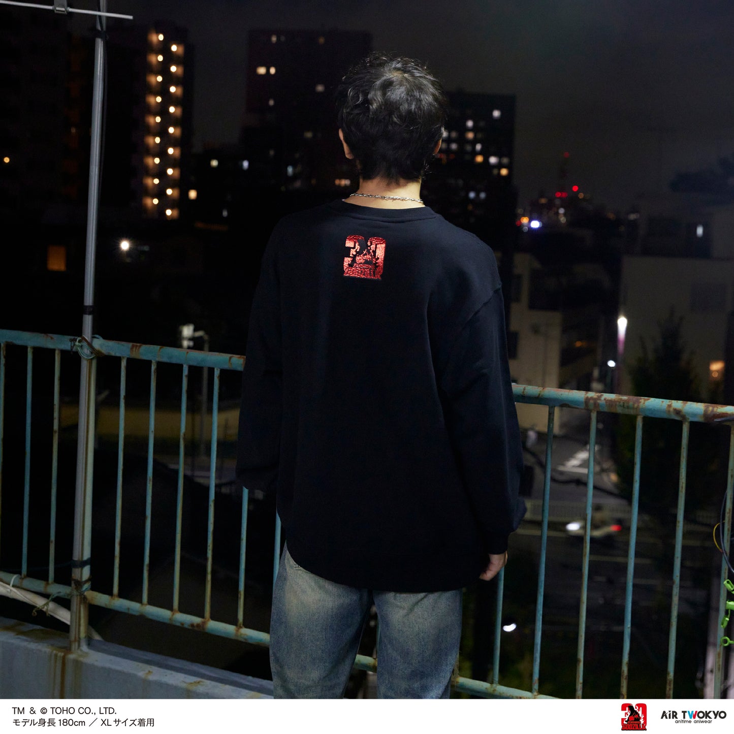 『ゴジラVSデストロイア』30周年 シーンイラストスウェット 3（ゴジラ＆デストロイア）