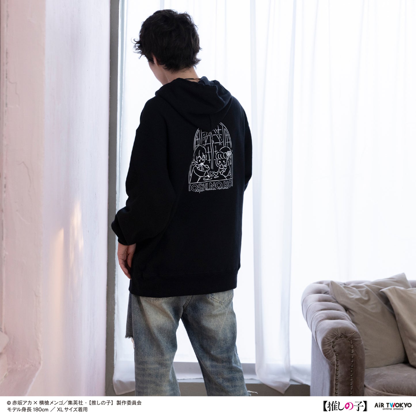 TVアニメ『【推しの子】』第２弾 モノトーンシーンイラストパーカー 4（有馬かな＆アクア）