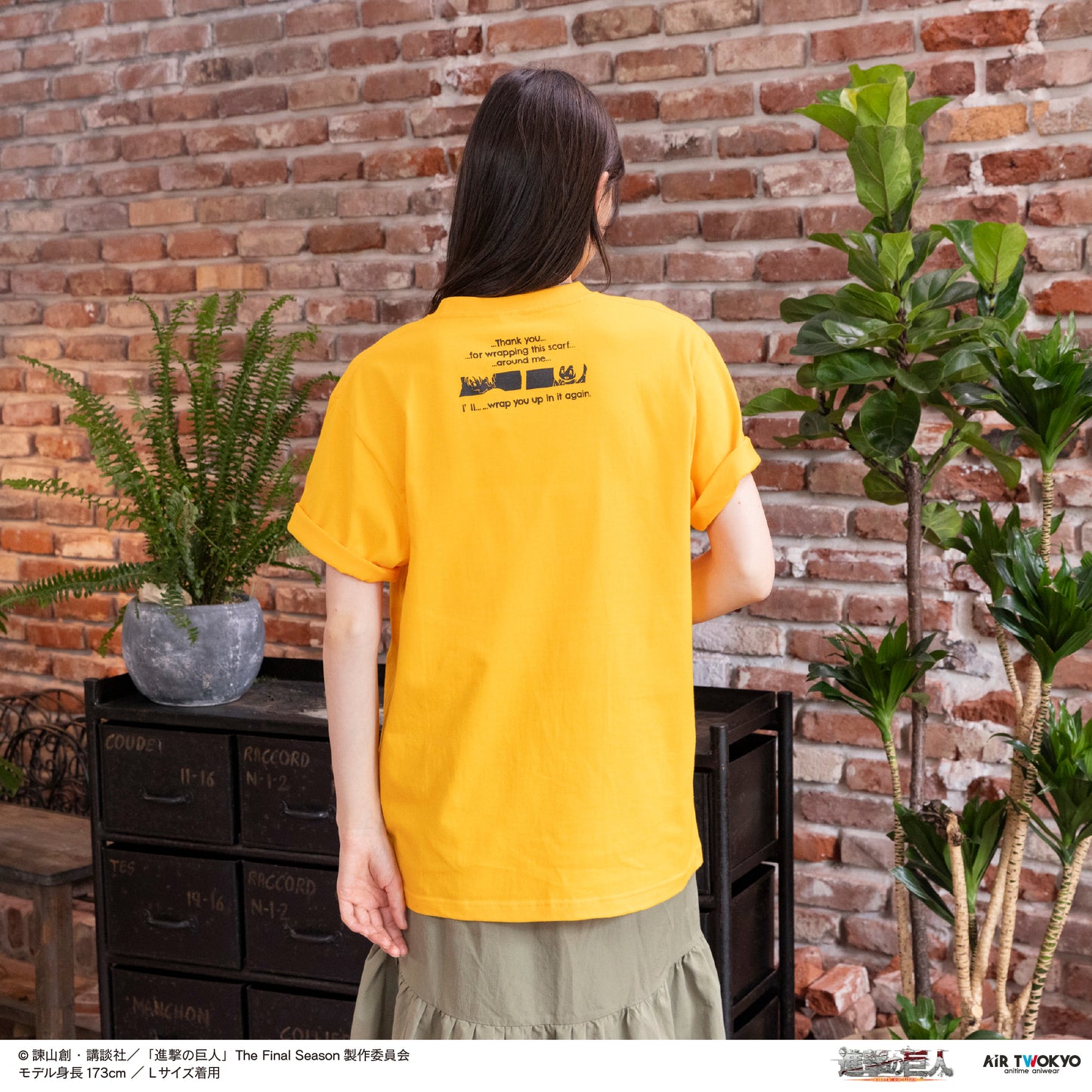 TVアニメ『進撃の巨人』 シーンイラストTシャツ 6（そんなもん 何度でも巻いてやる）