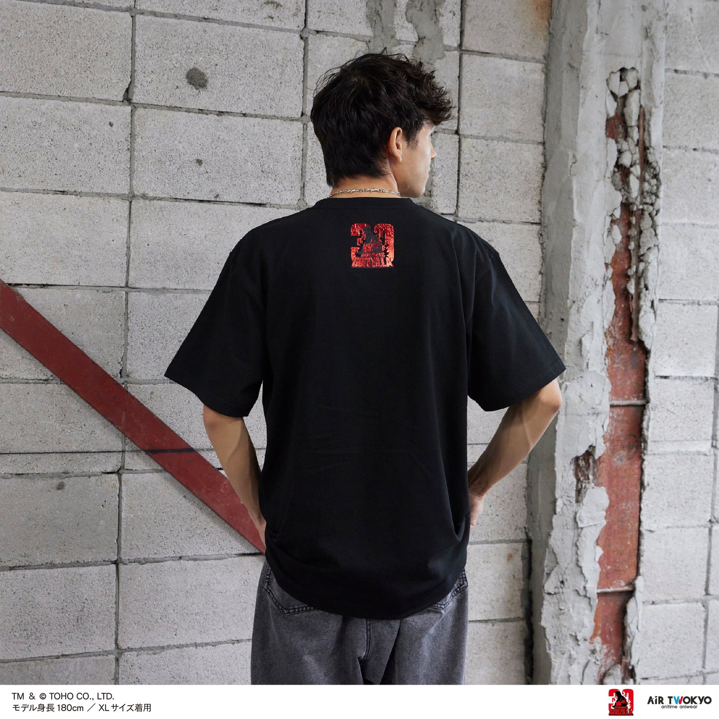 『ゴジラVSデストロイア』30周年 シーンイラストTシャツ 4（ゴジラジュニア）