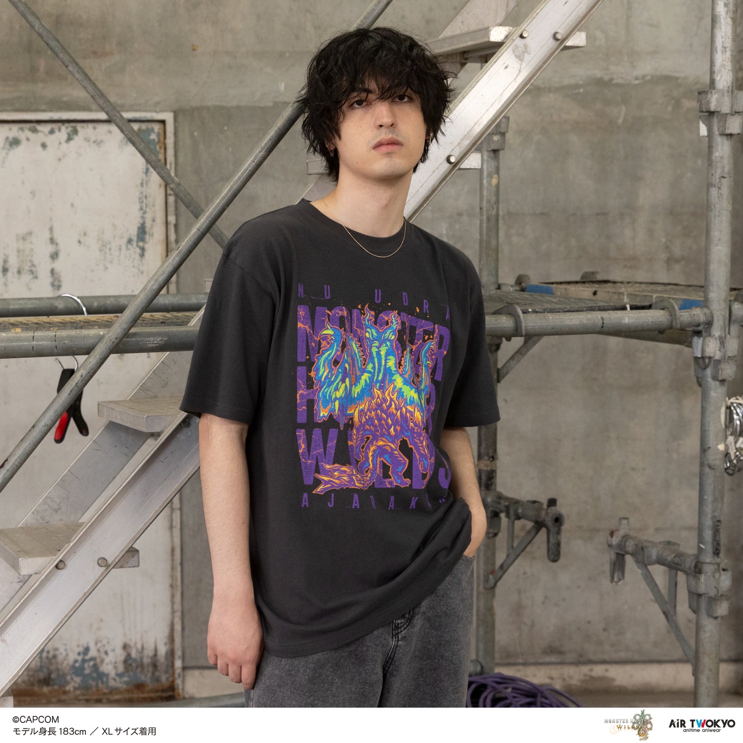 『モンスターハンターワイルズ』第2弾 シーンイラストTシャツ 4（ヌ・エグドラ×アジャラカン）
